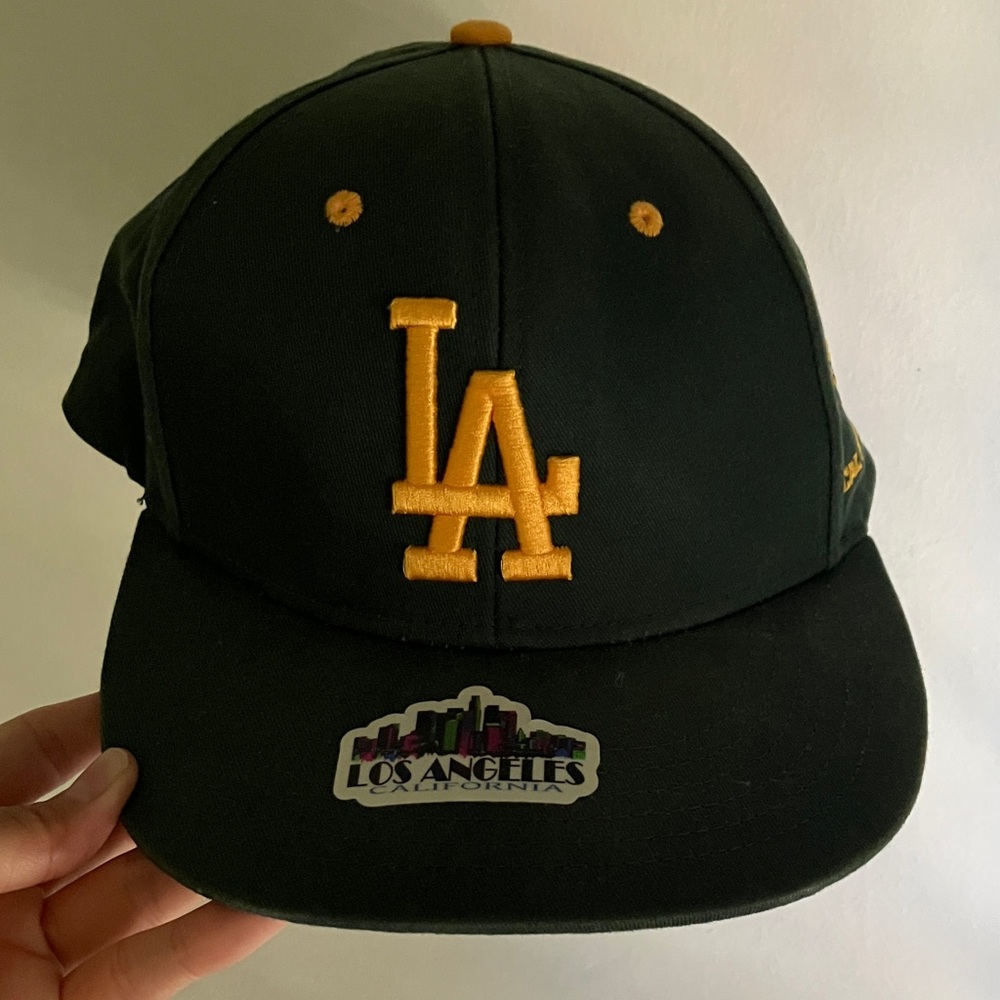 Los Angeles/ Cal Poly Pomona baseball cap. Seldom used. Great condition.
